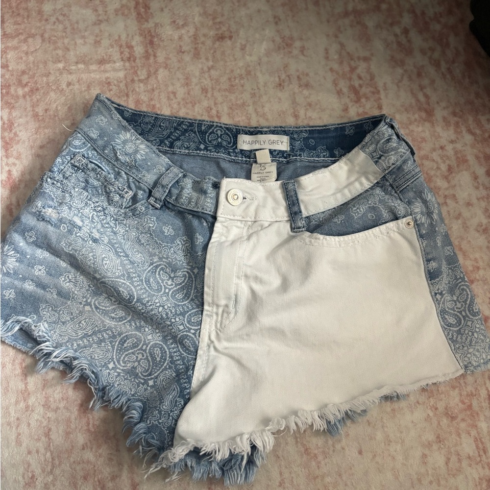 Happy Grey Two-Tone Blue Paisley & White Denim Women's Shorts